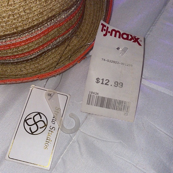 Hat bundle - Picture 5 of 9